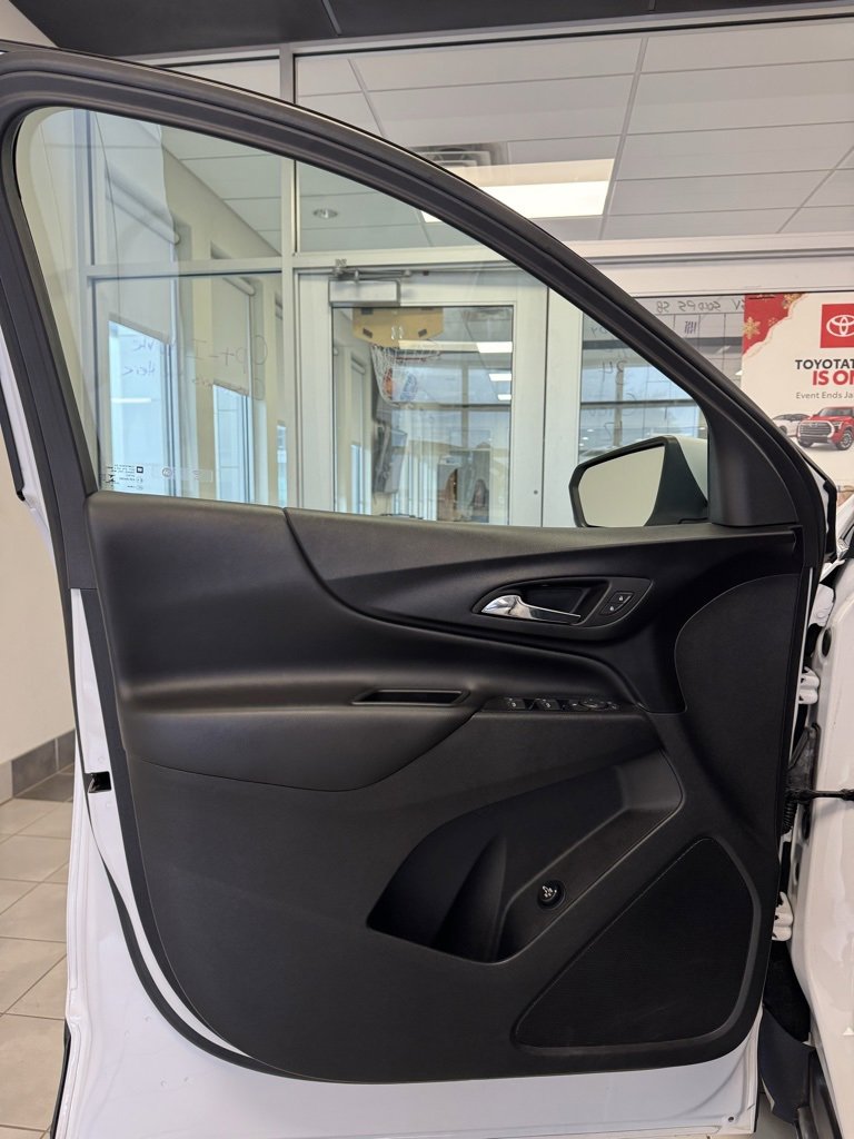 2023 Chevrolet Equinox LT photo 7