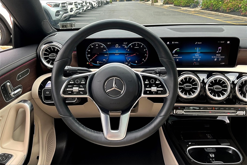 2023 Mercedes Benz CLA 250 4MATIC photo 5