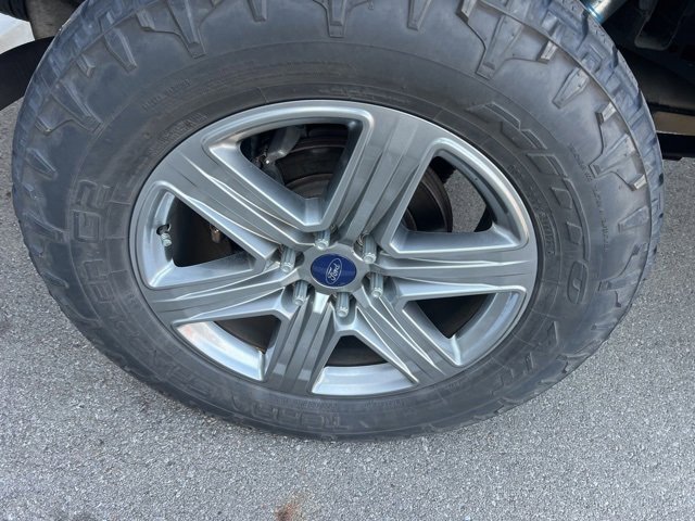 2018 Ford F-150 Lariat photo 2