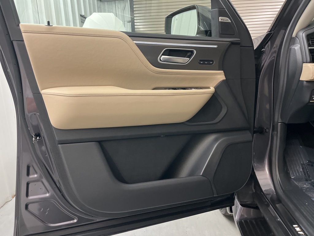 2025 Infiniti QX80 Pure photo 7