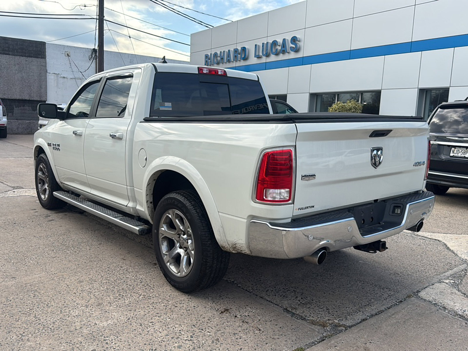 2018 Ram 1500 Laramie photo 3