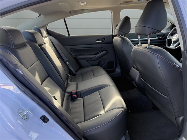 2025 Nissan Altima 2.5 SR photo 29