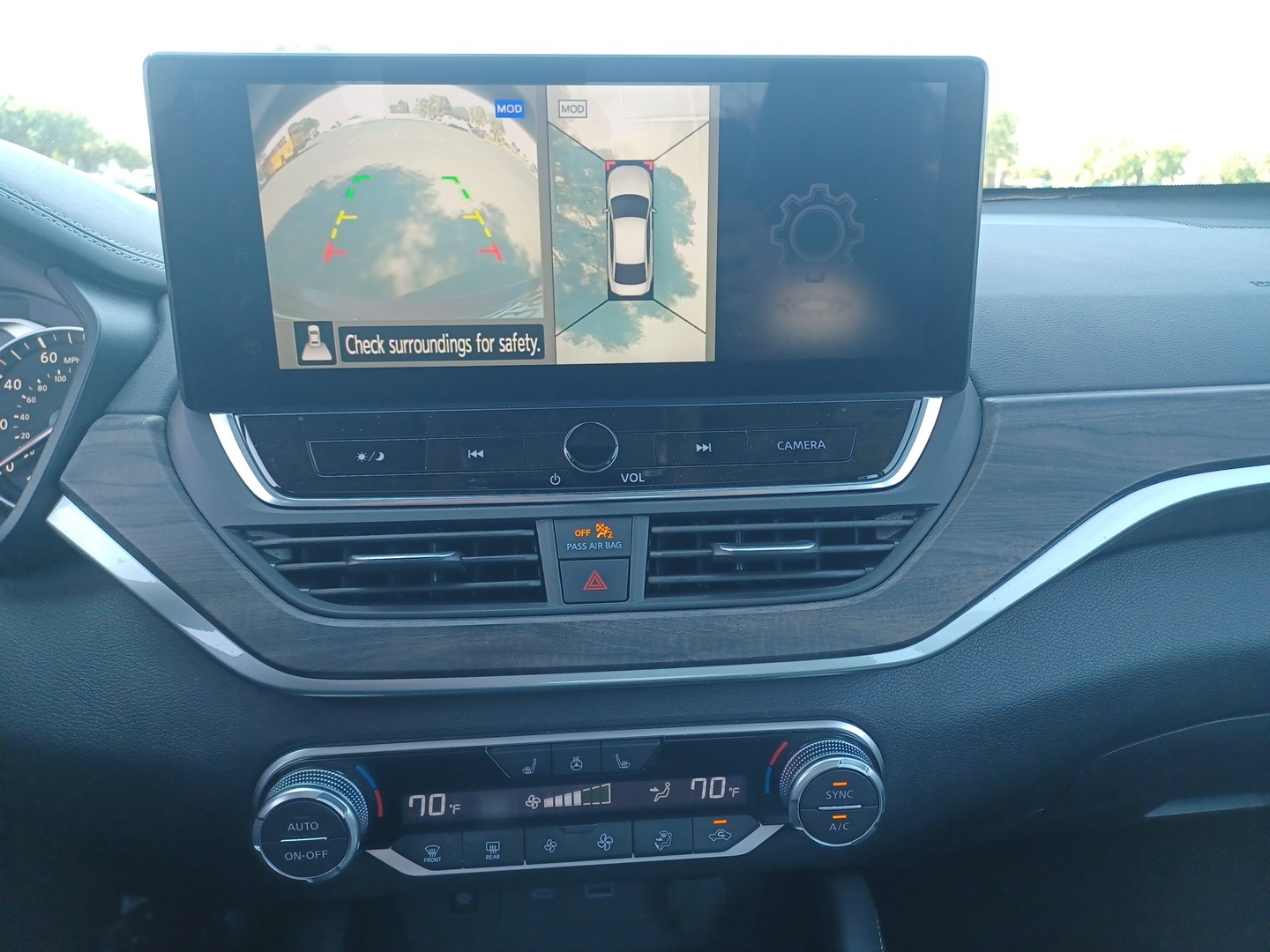 2024 Nissan Altima 2.5 SL photo 10