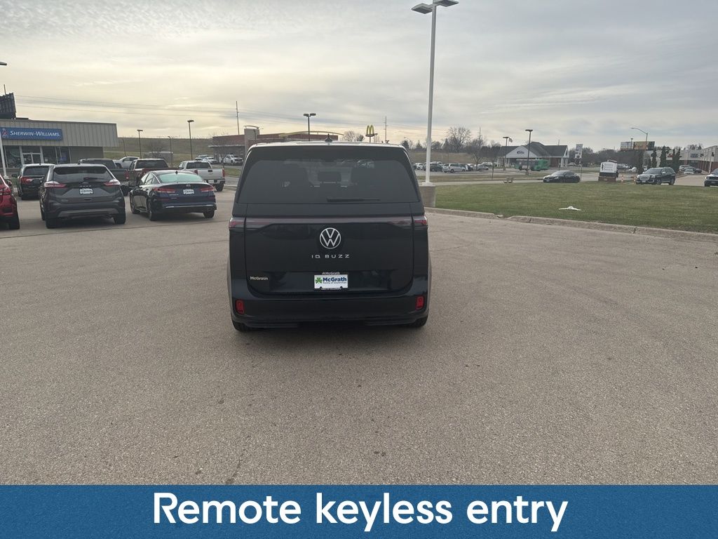 2025 Volkswagen ID. Buzz Pro S photo 4