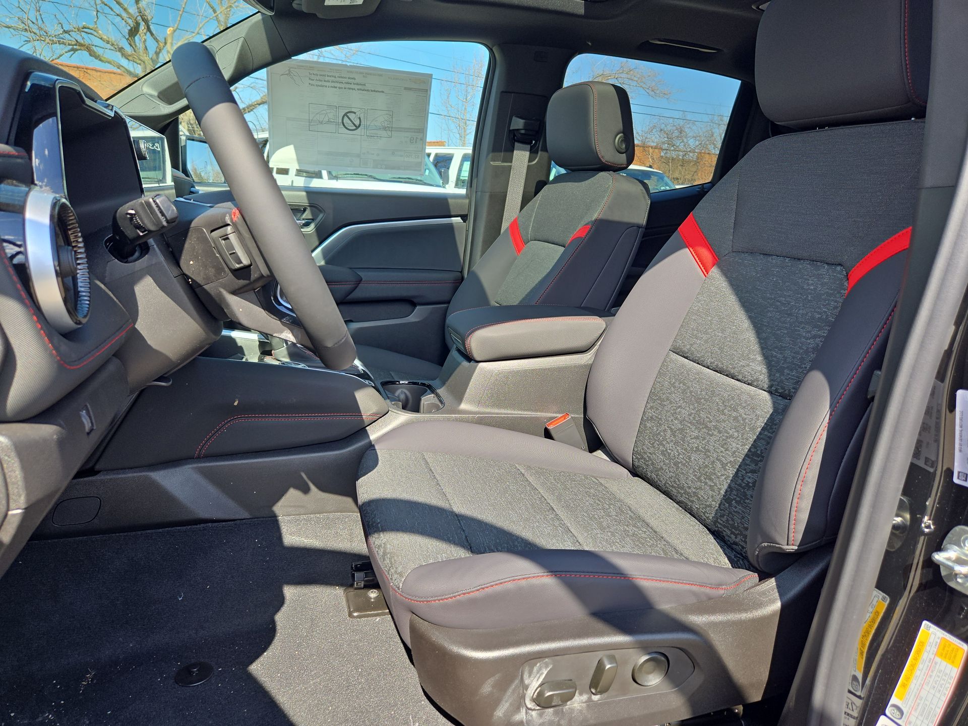 2025 Chevrolet Colorado Z71 photo 23