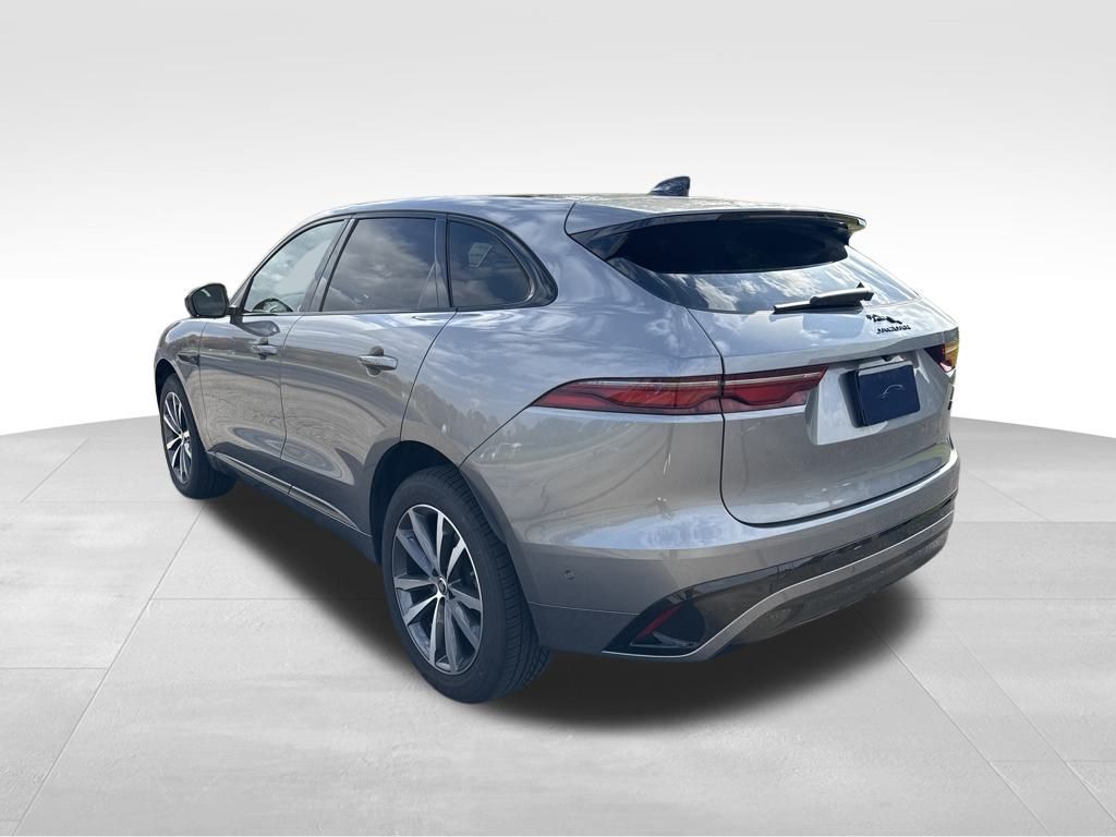 2026 Jaguar F-PACE P250 R-Dynamic S photo 3