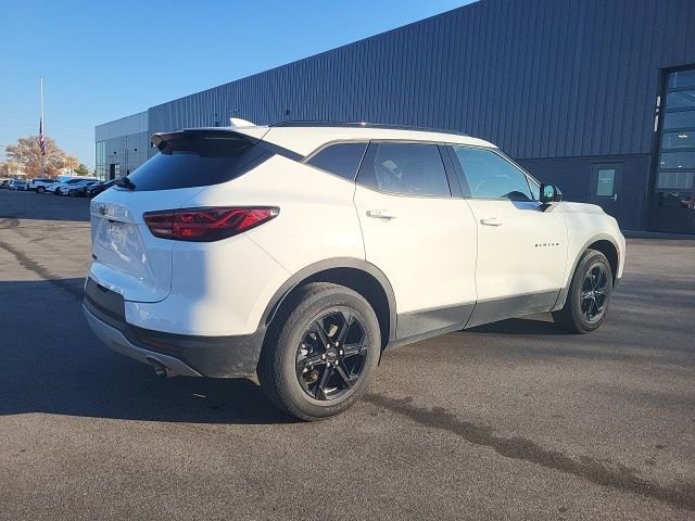 2023 Chevrolet Blazer 2LT photo 3