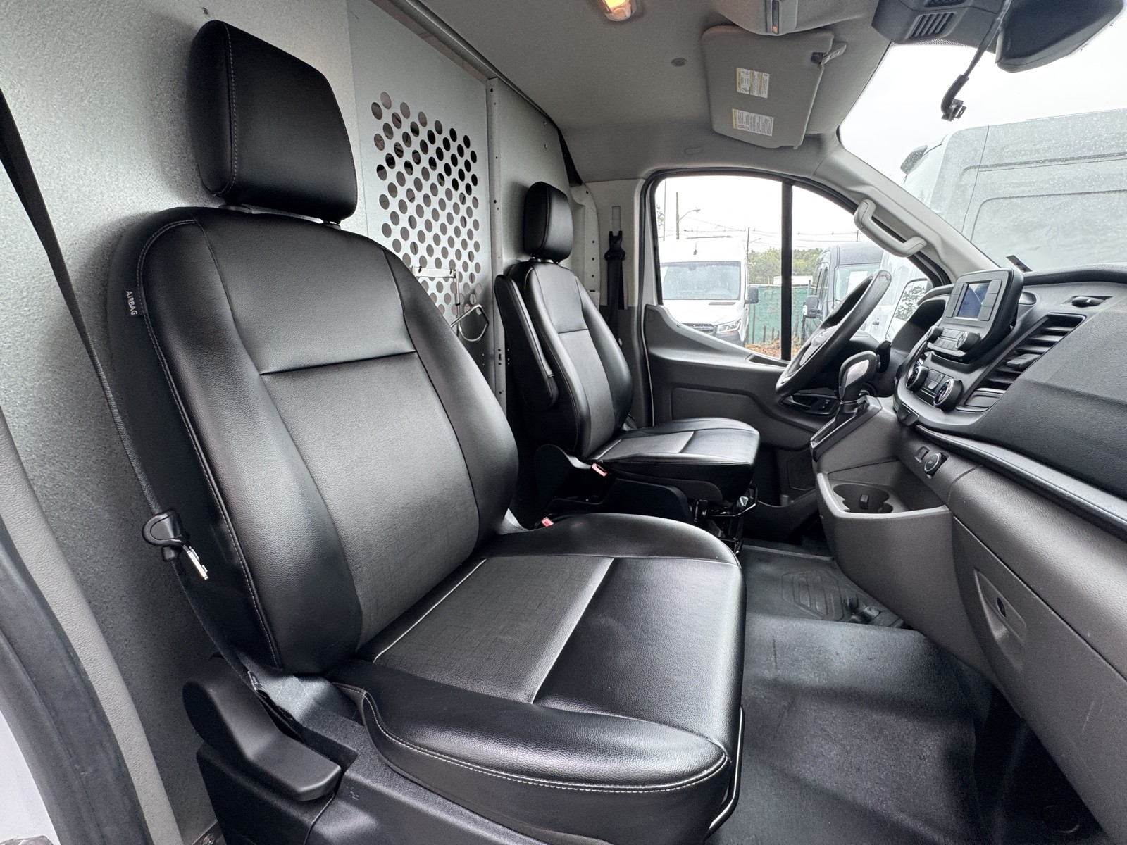 2020 Ford Transit photo 33