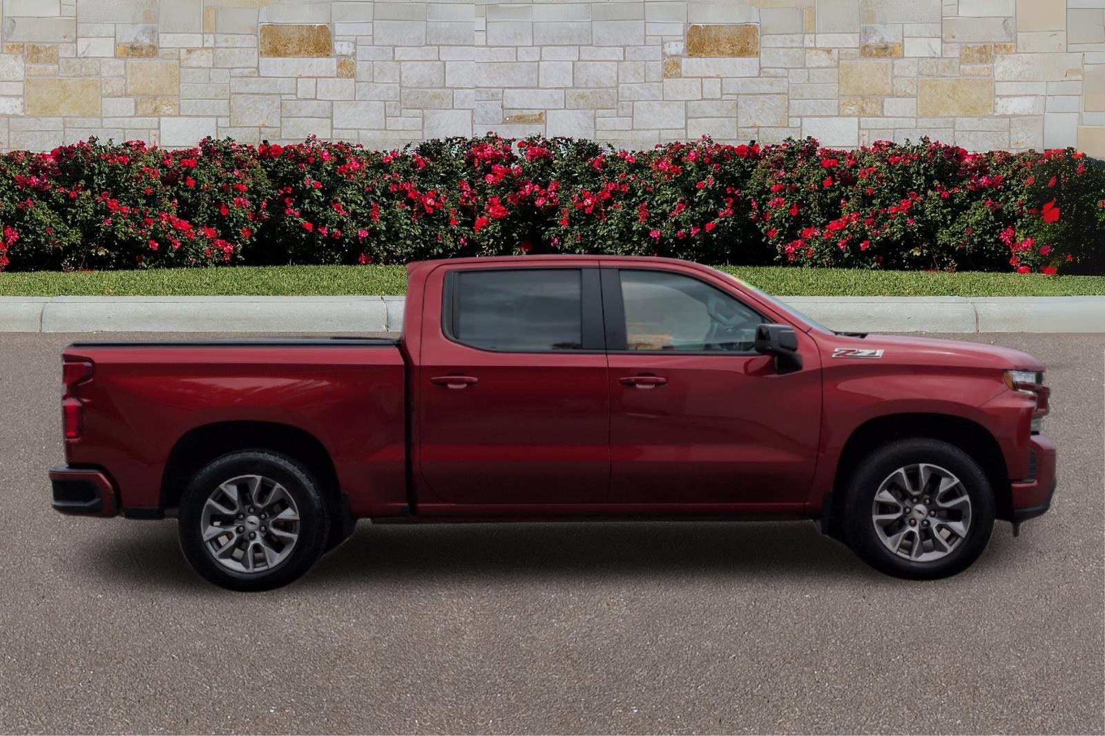 2022 Chevrolet Silverado 1500 RST photo 2
