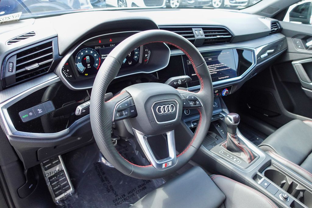2025 Audi Q3 S line Premium Plus photo 11