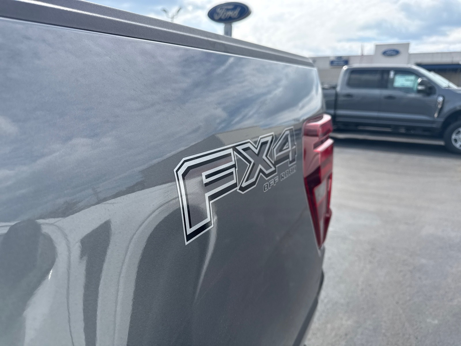 2025 Ford F-150 Lariat photo 5