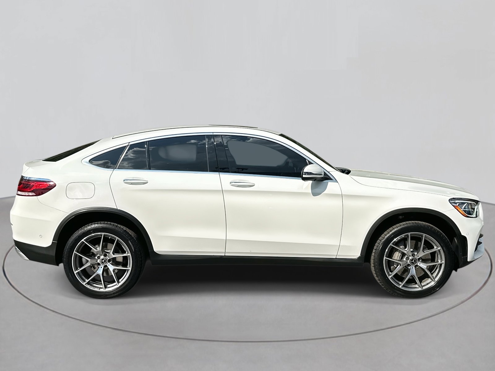 2022 Mercedes Benz GLC 300 4MATIC photo 5