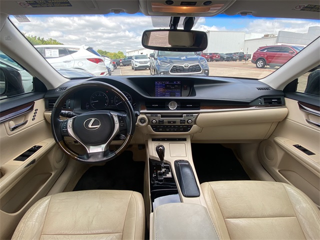 2013 Lexus ES 350 photo 18