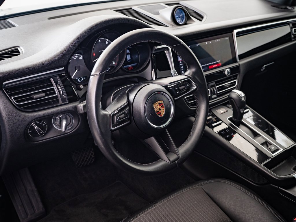 2022 Porsche Macan photo 4