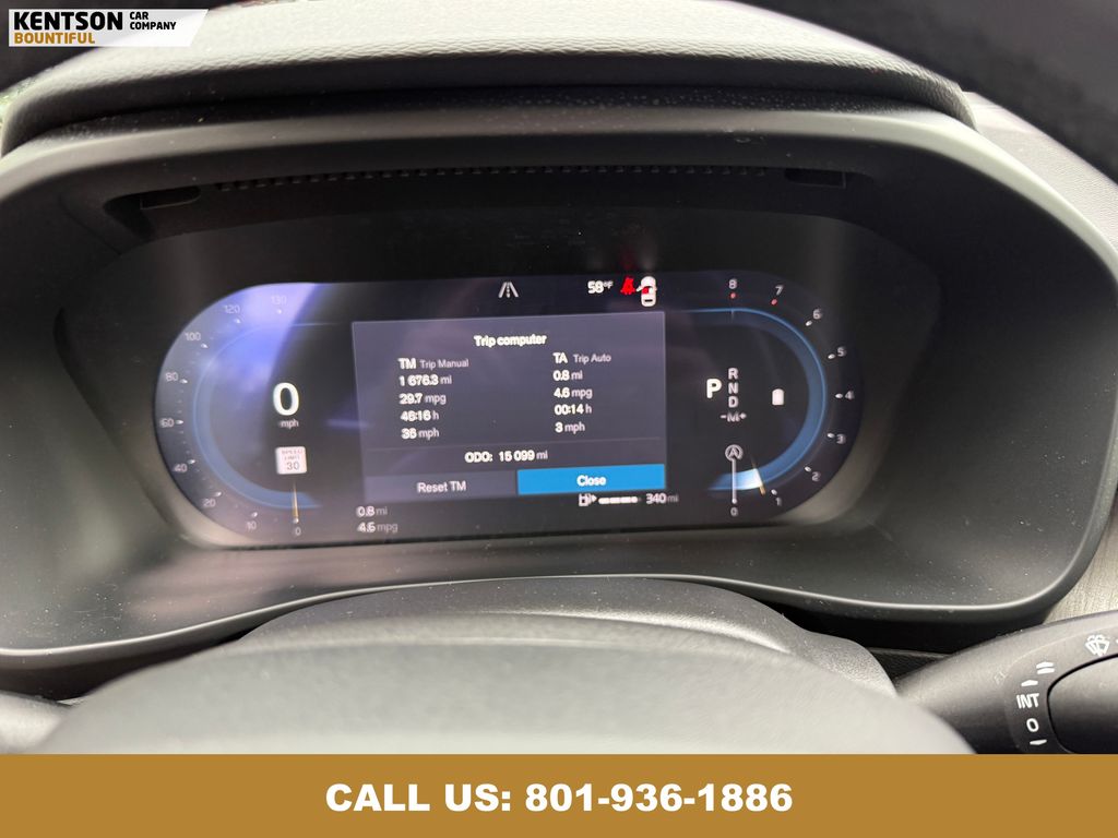 2025 Volvo XC40 Core photo 7