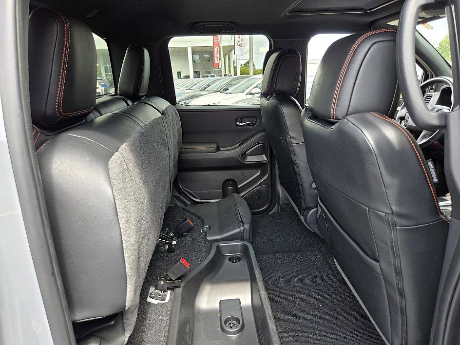 2023 Nissan Frontier PRO-4X photo 16