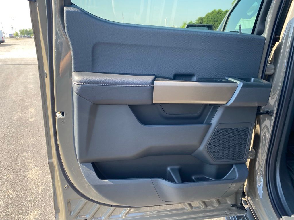 2025 Ford F-150 STX photo 23