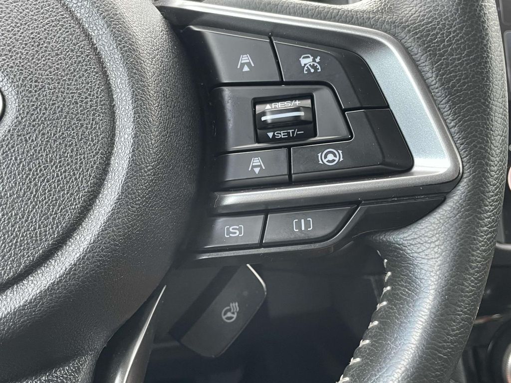 2024 Subaru Forester Touring photo 8