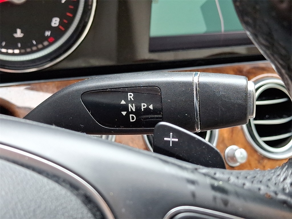 2018 Mercedes Benz E 300 4MATIC Sedan photo 15
