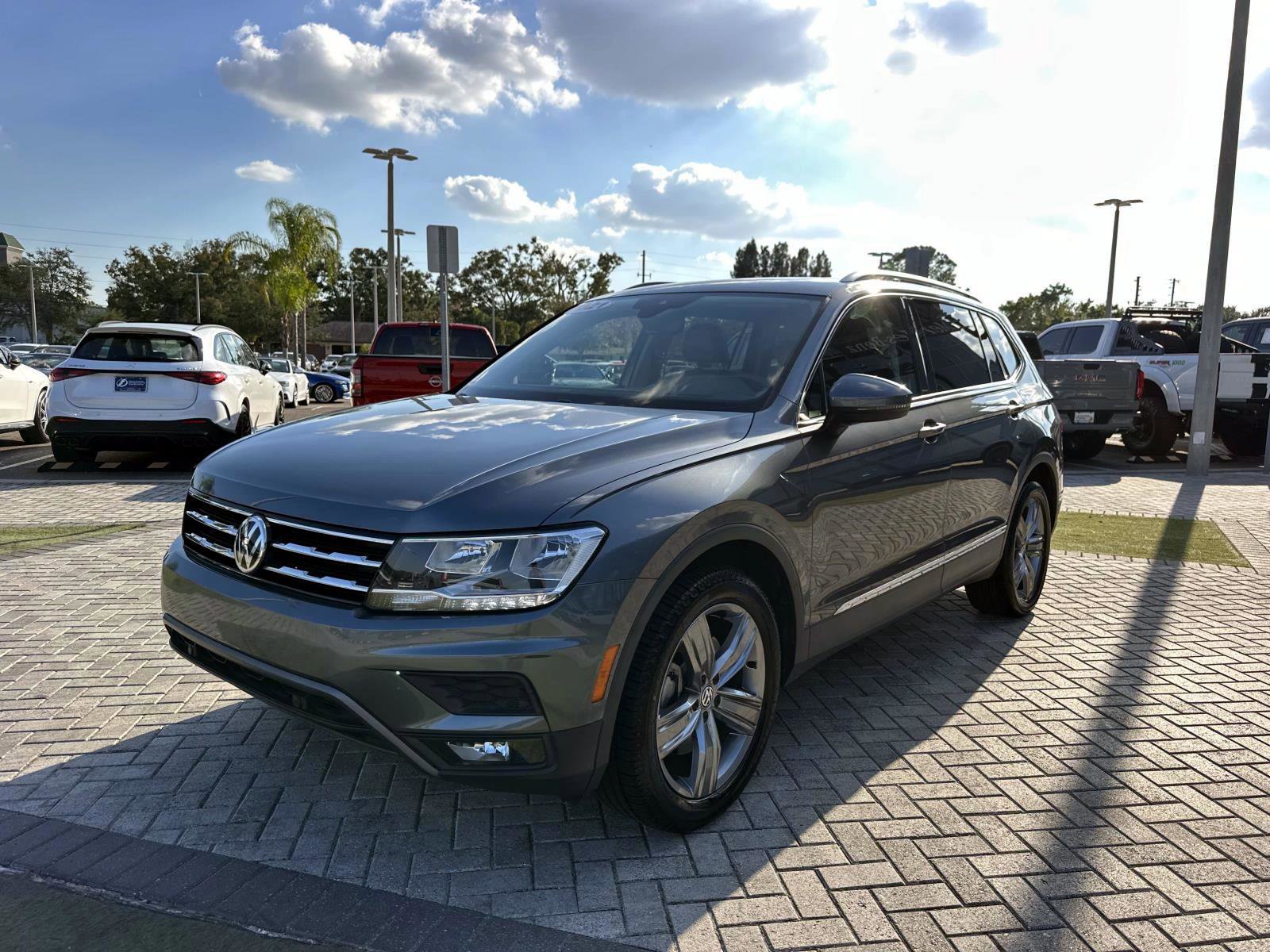 2021 Volkswagen Tiguan SEL photo 2