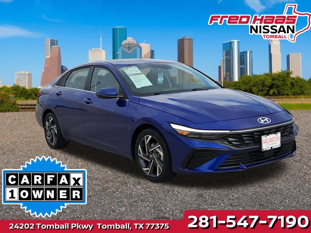 2025 Hyundai Elantra Limited's photo