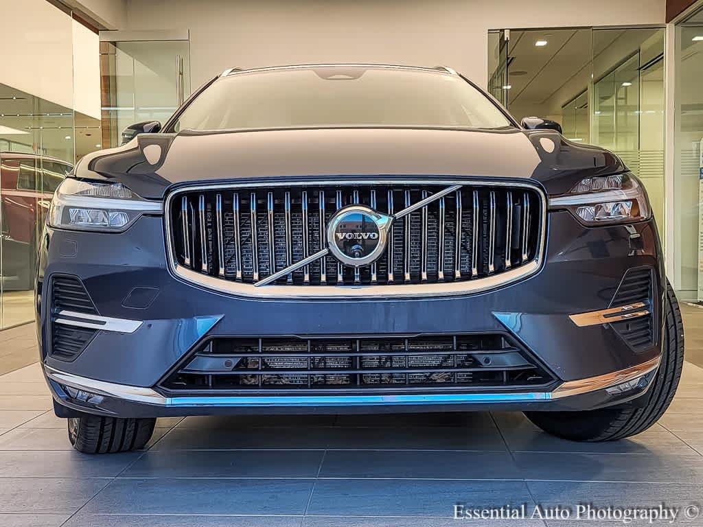 2023 Volvo XC60 Plus photo 3