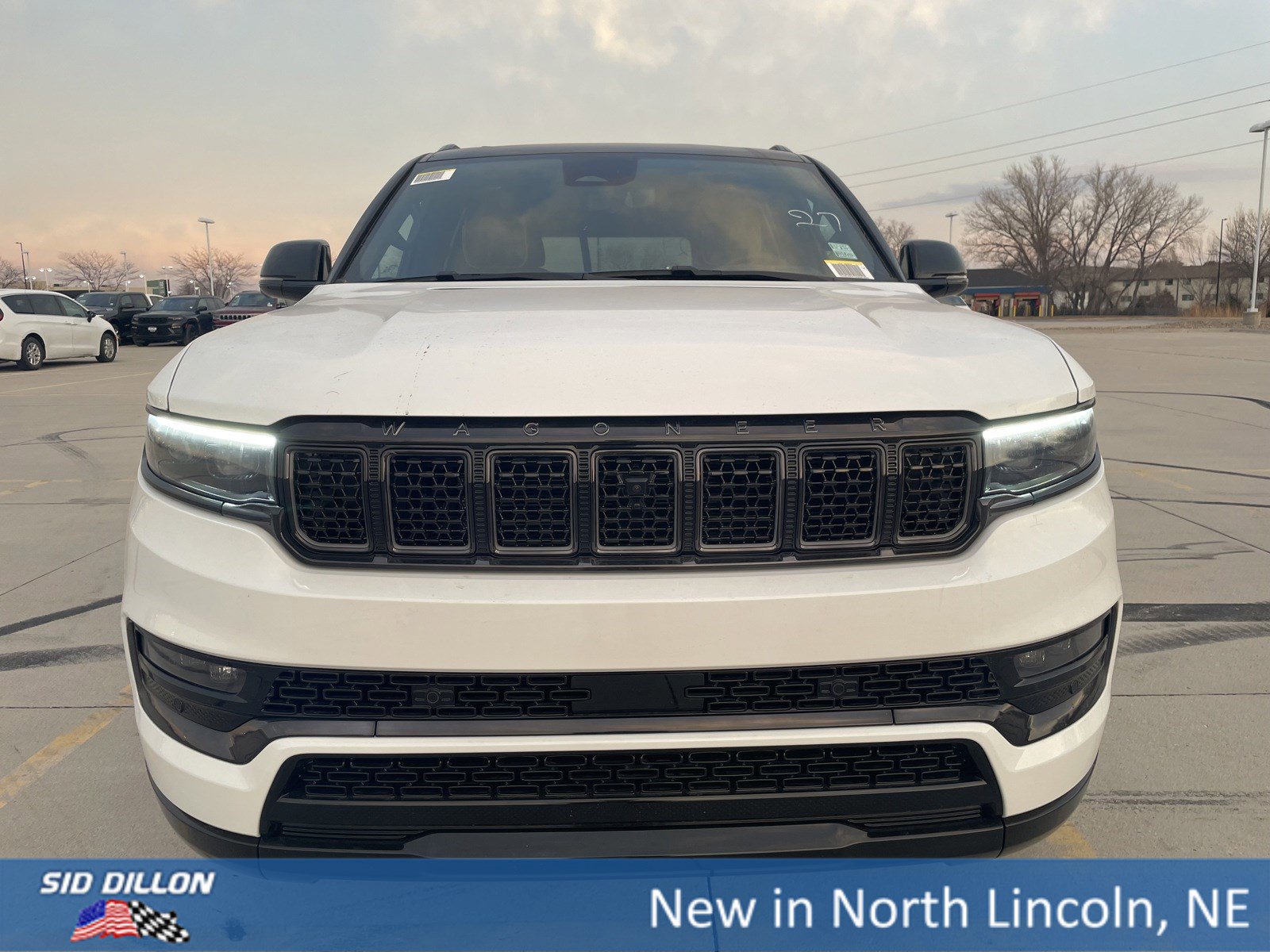 2025 Jeep Grand Wagoneer II Obsidian photo 2