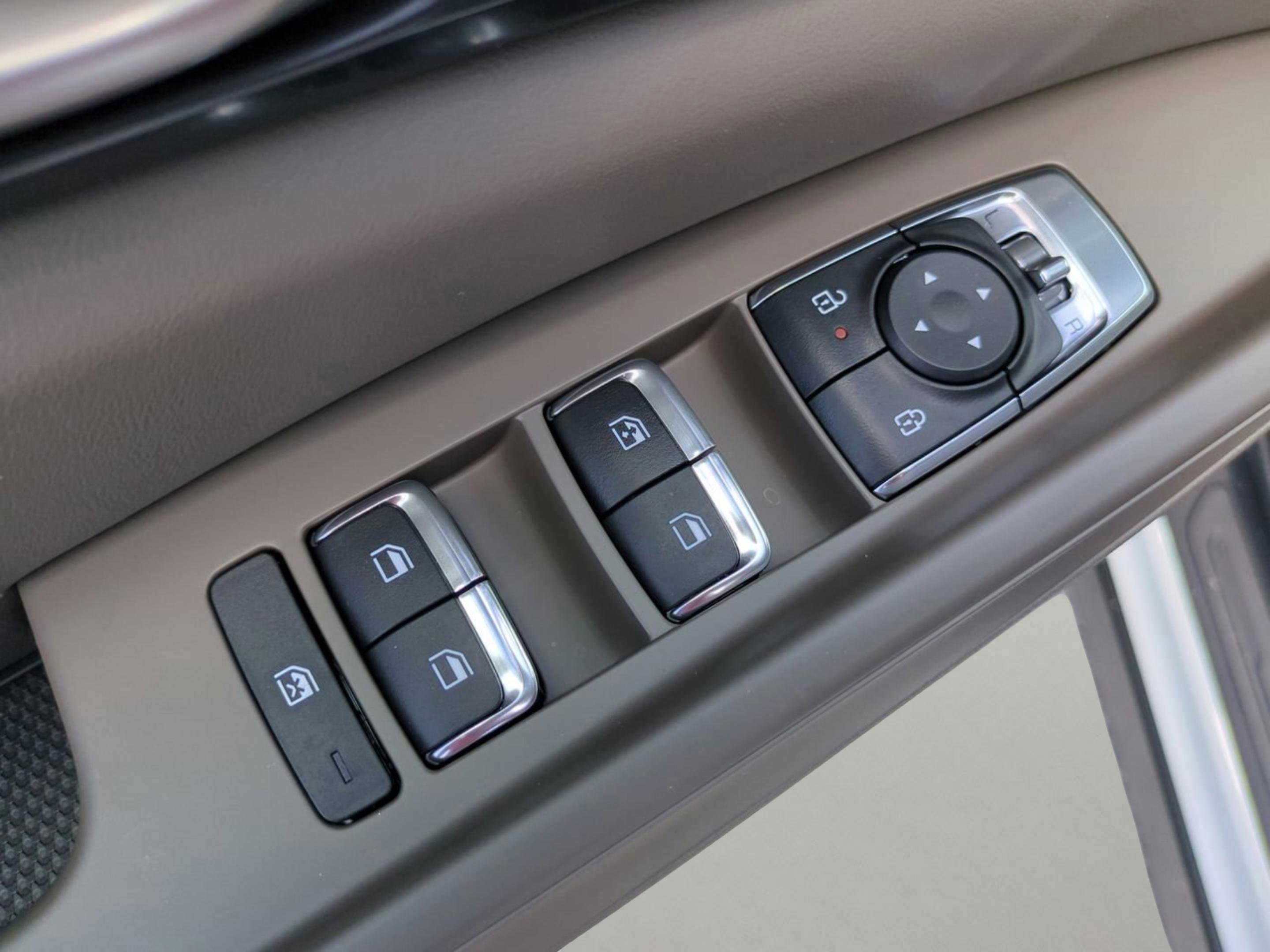 2026 Kia Carnival LX photo 21