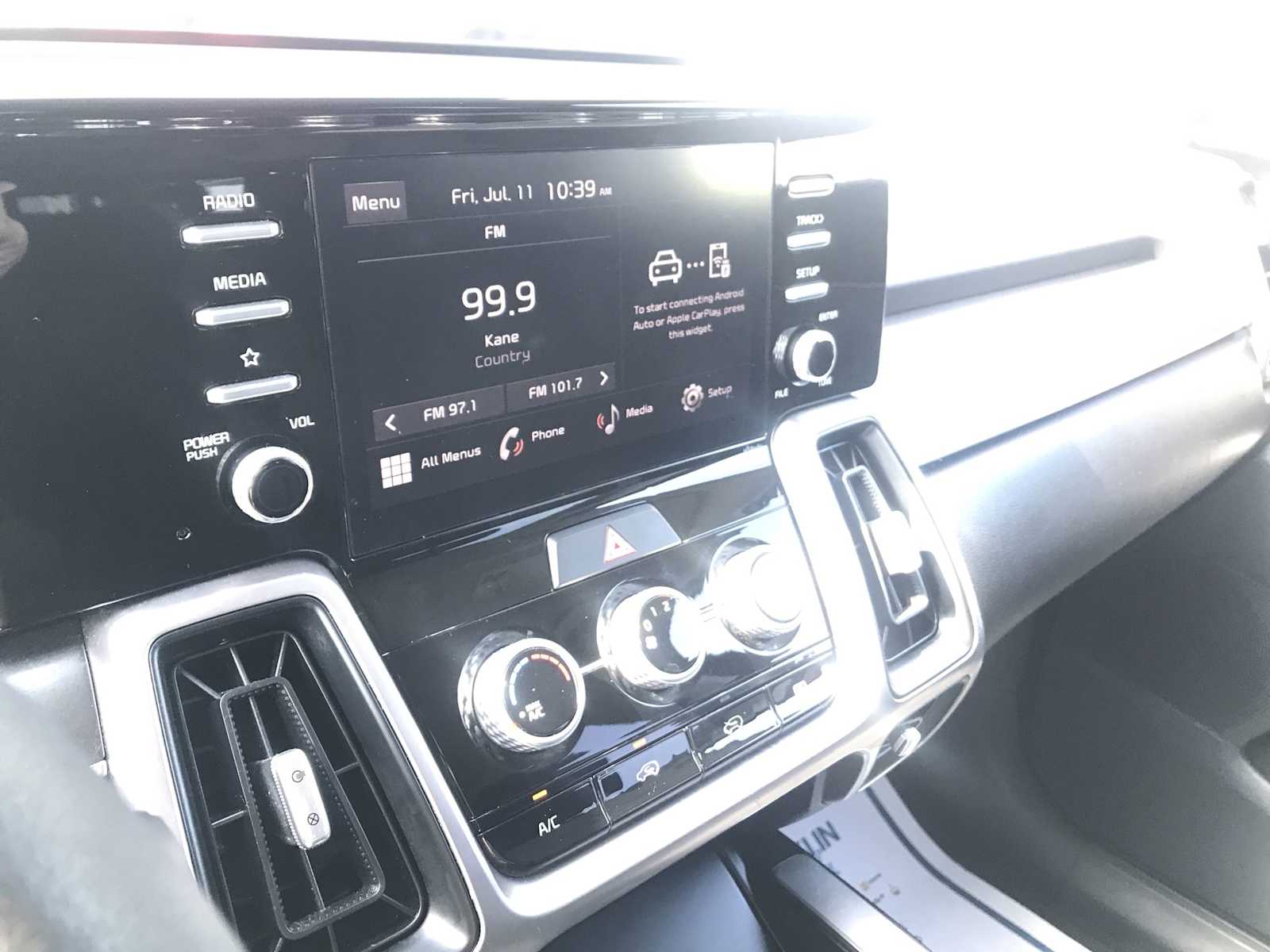 2023 Kia Sorento LX photo 15