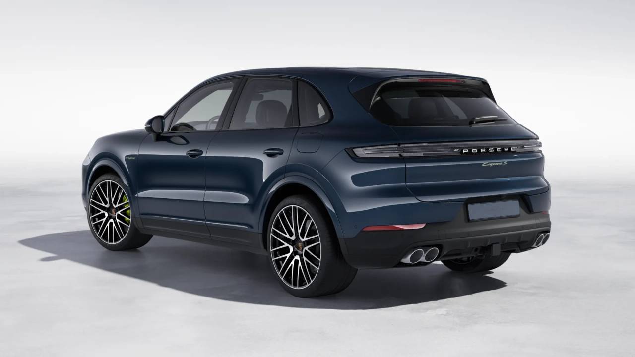 2026 Porsche Cayenne E-Hybrid S photo 3