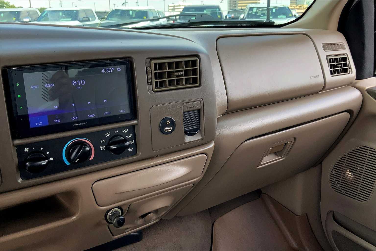 2001 Ford F-350 photo 28