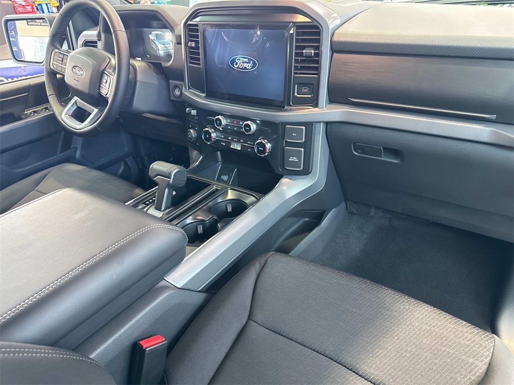 2025 Ford F-150 XLT photo 18