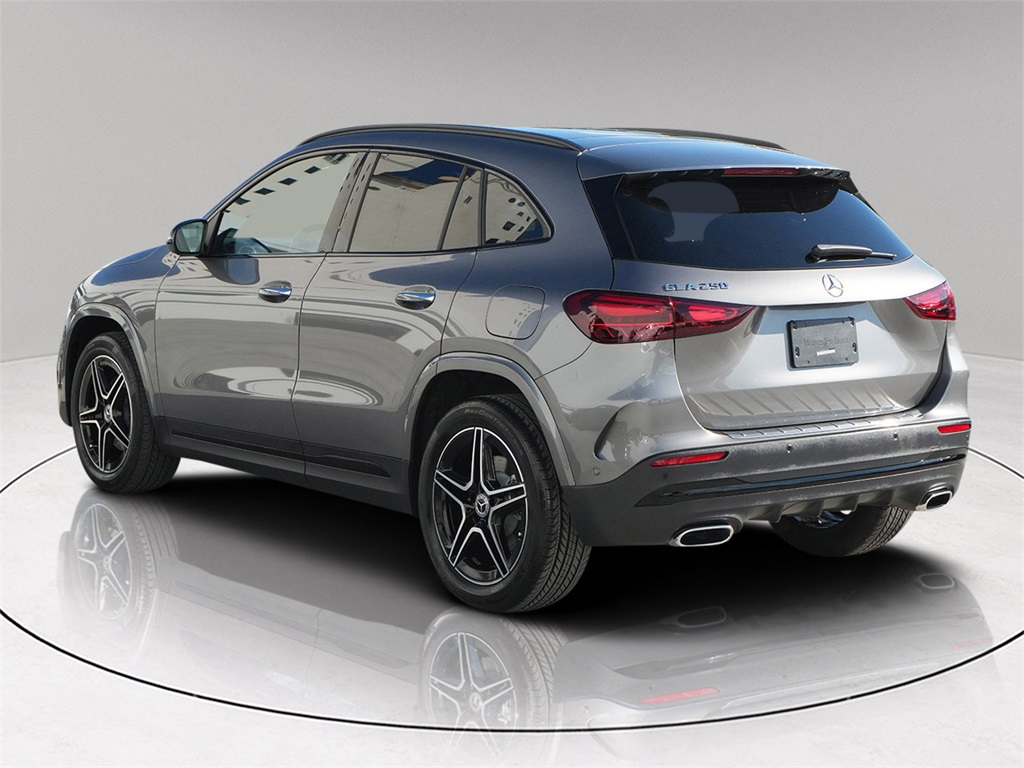2025 Mercedes Benz GLA 250 photo 4