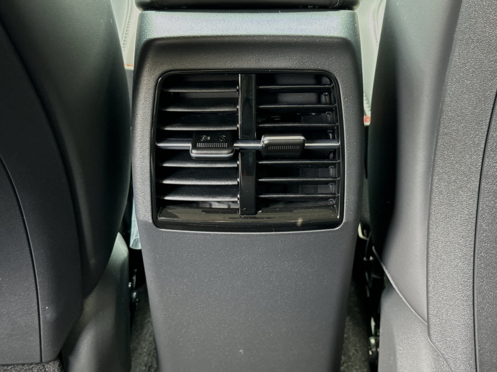 2025 Kia Niro SX Touring photo 13