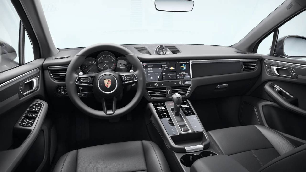 2026 Porsche Macan T photo 9
