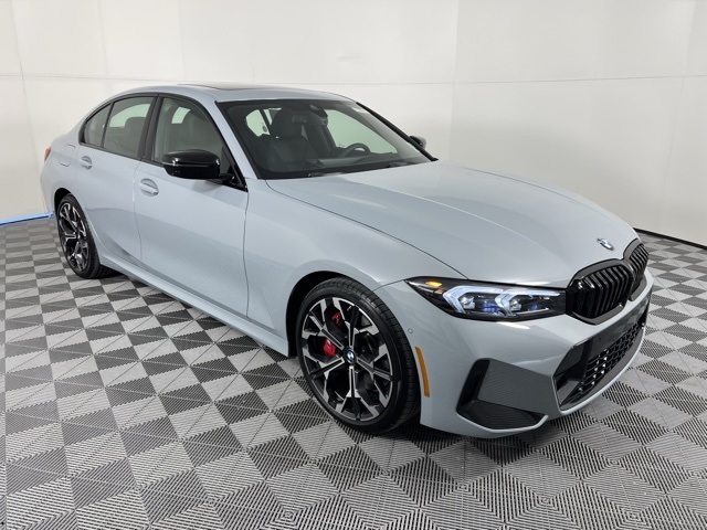 2026 BMW 3 Series 330i's photo