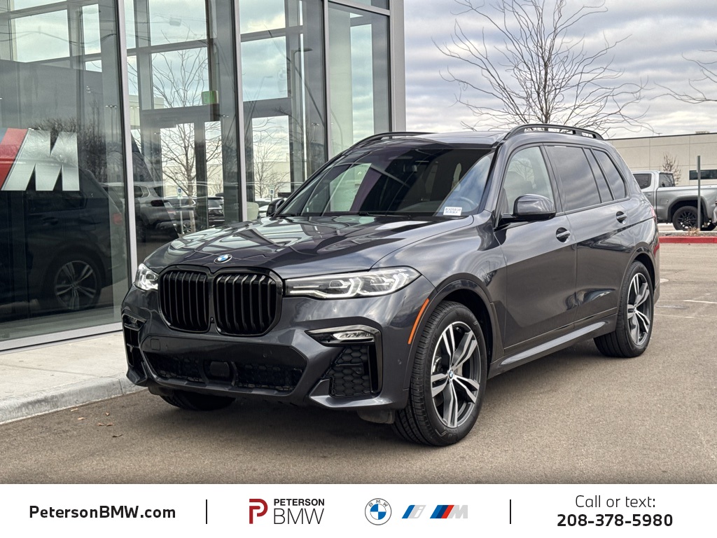 2021 BMW X7 40i's photo