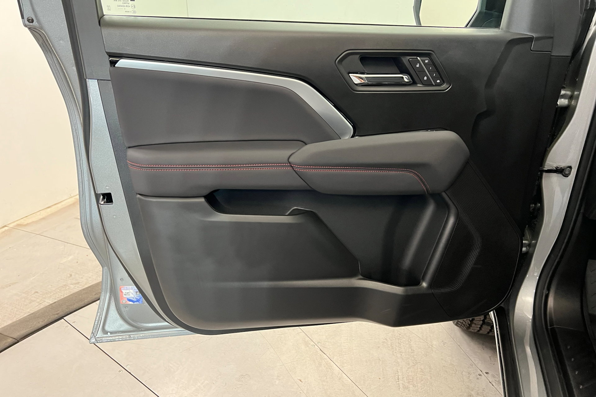 2026 Chevrolet Colorado Z71 photo 14