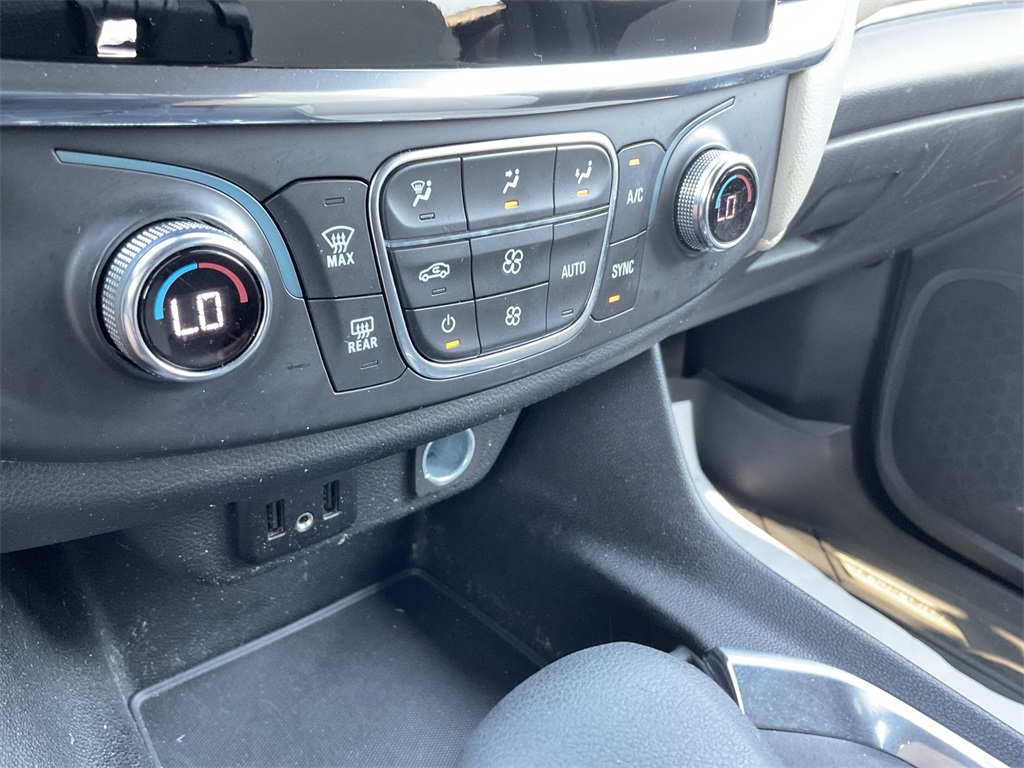 2023 Chevrolet Traverse LS photo 15