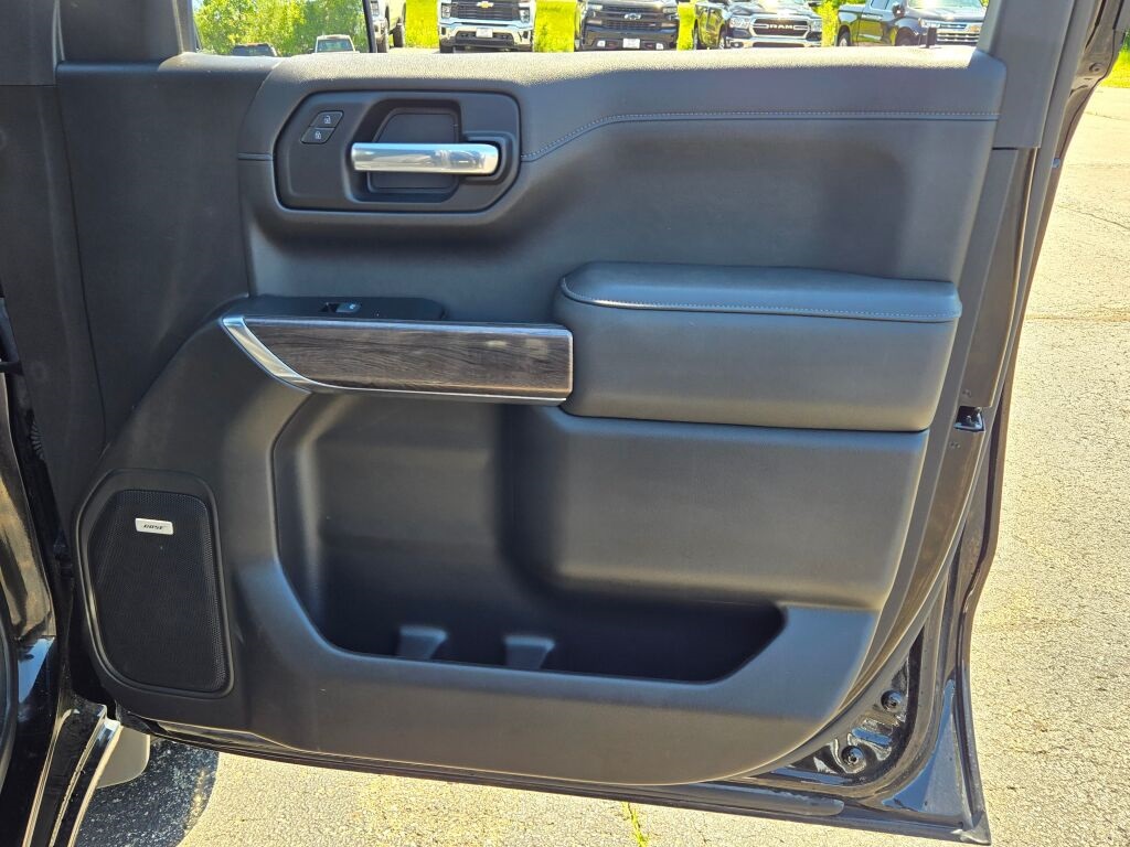 2022 Chevrolet Silverado 1500 LTZ photo 6