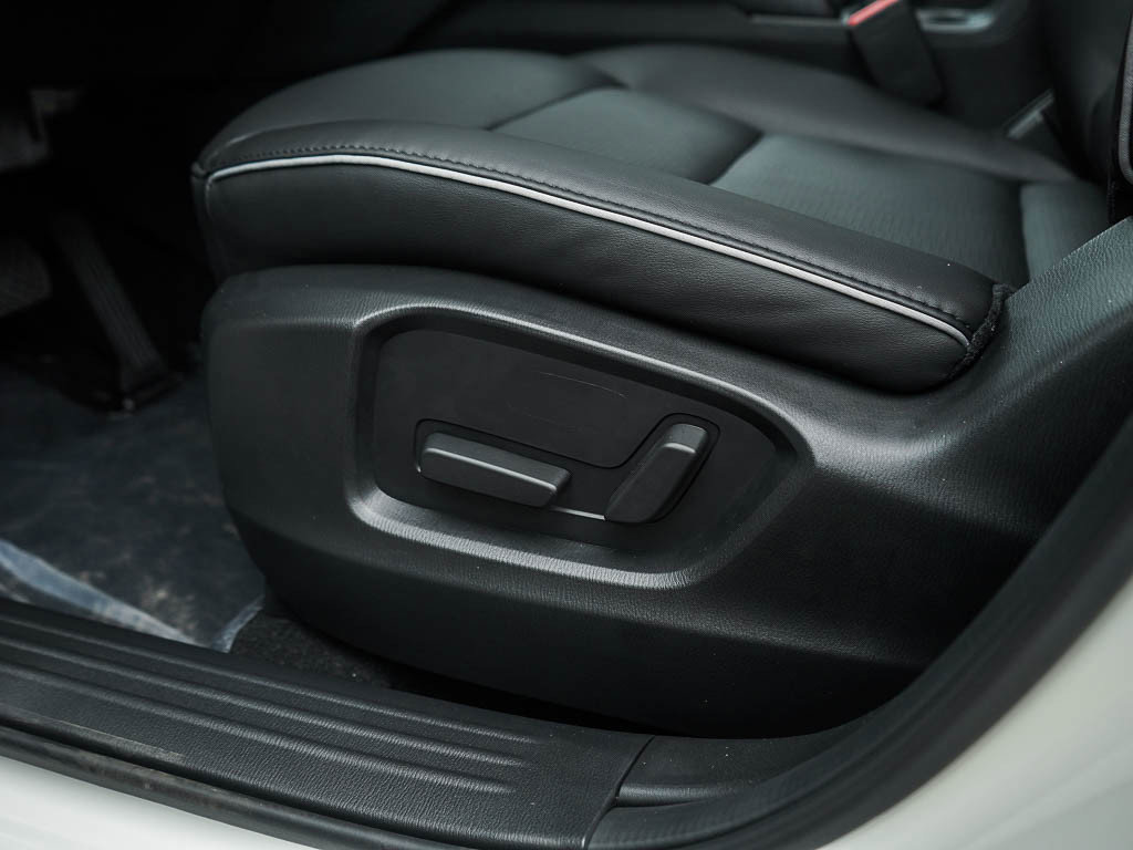 2025 Mazda CX-5 2.5 Select photo 18