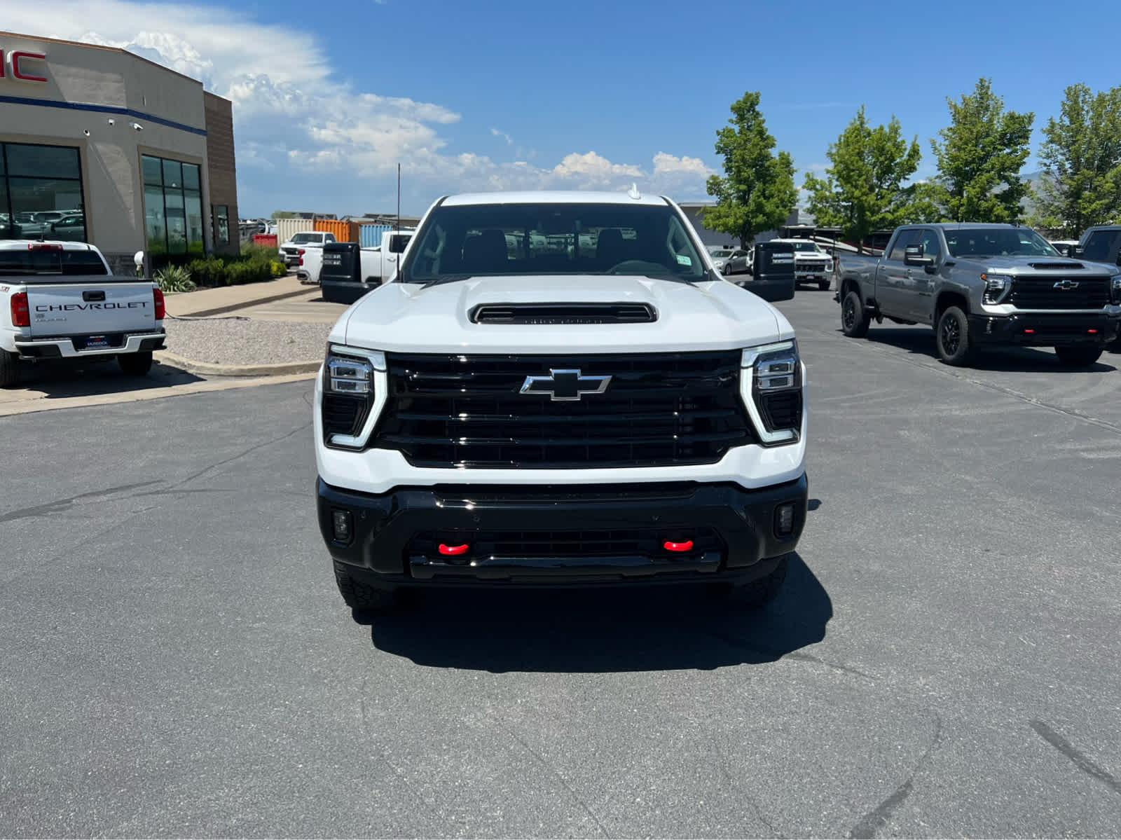 2025 Chevrolet Silverado 3500HD photo 8