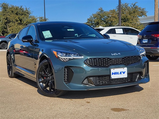 2023 Kia Stinger GT2's photo