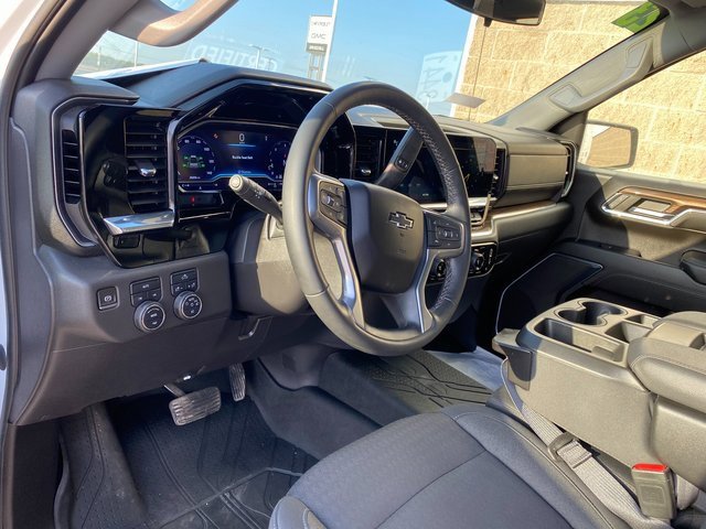 2023 Chevrolet Silverado 1500 RST photo 13