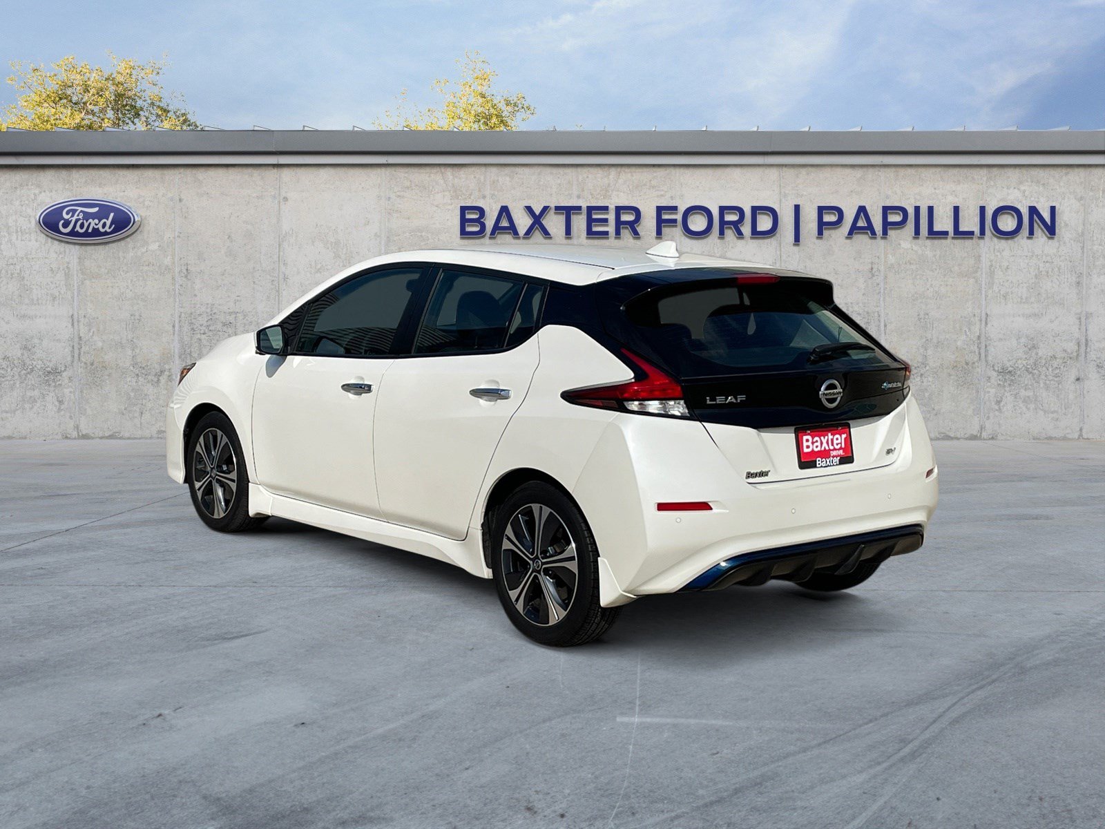 2020 Nissan Leaf SV photo 3