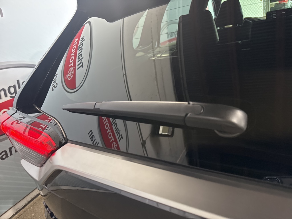 2025 Toyota RAV4 Hybrid XSE photo 18
