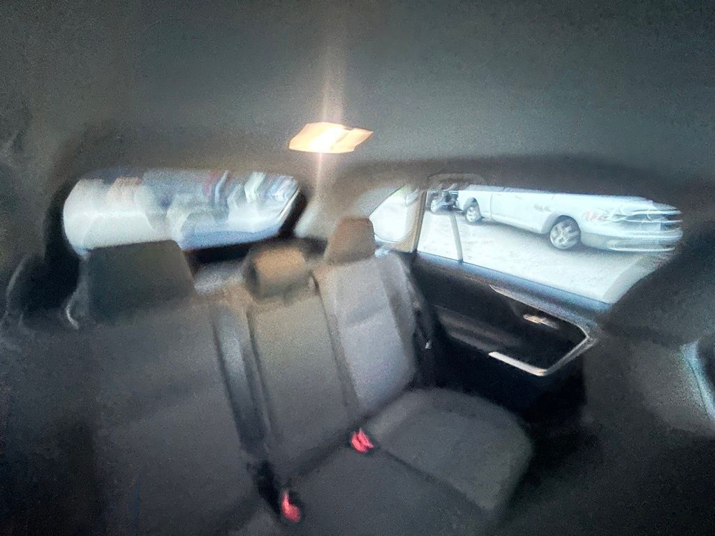 2024 Toyota RAV4 XLE photo 27