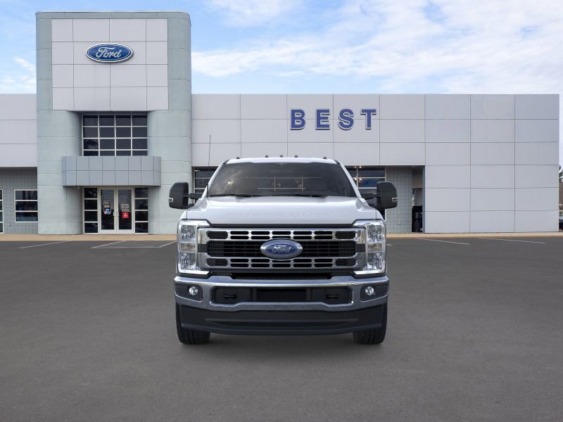 2025 Ford F-350 XLT photo 6