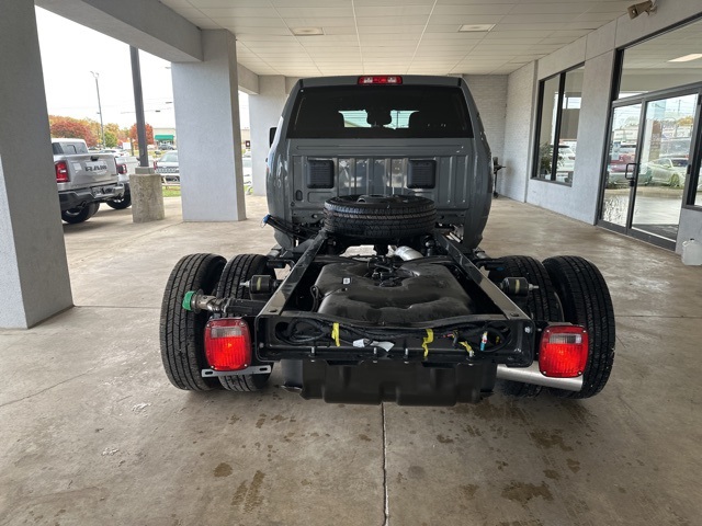 2026 Ram 3500 Tradesman photo 4