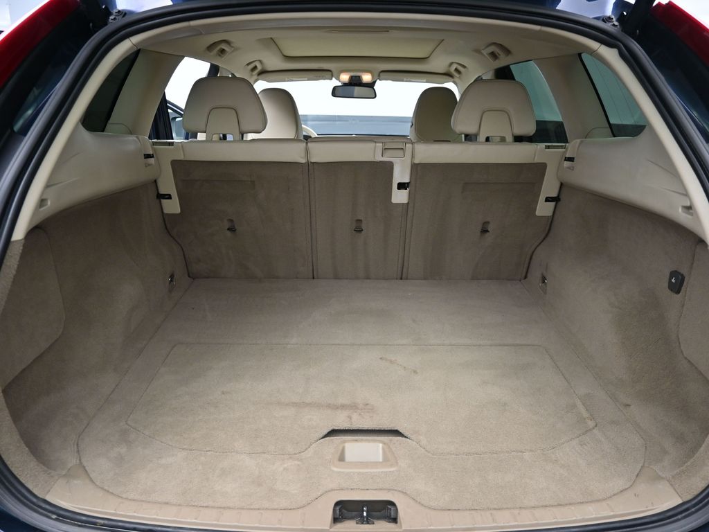 2012 Volvo XC60 T6 Premier Plus photo 13